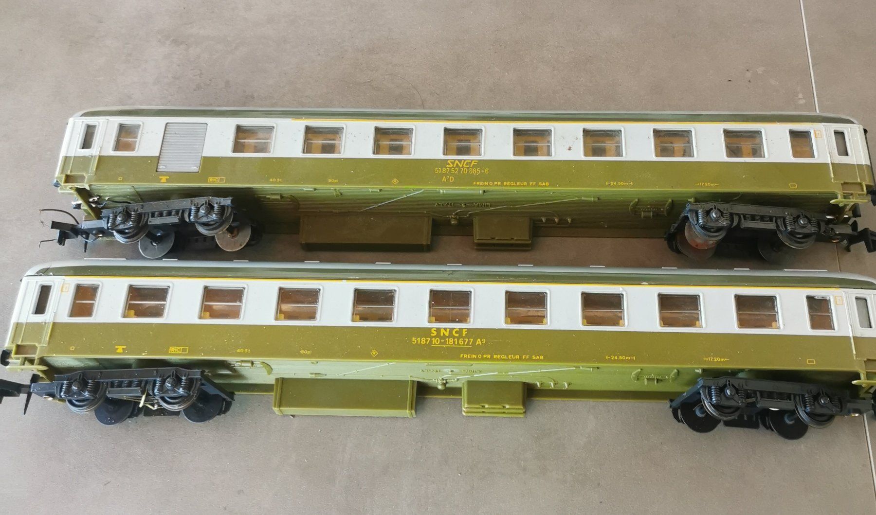 Lima Modellini di ferrovie: 2 LIMA Spur 0 Wagen – Usato da Waltenschwil venduto da Nitsud
