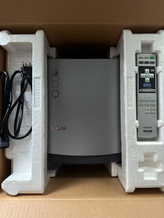 Sony BRAVIA VPLAW15 Projector Kaufen auf Ricardo