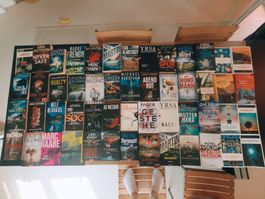 74 Taschenbücher, Krimis & Thriller, Deutsch