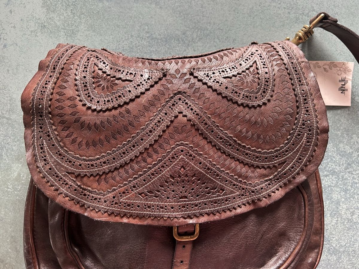 Campomaggi Borse da donna: TOP LEDERUMHÄNGETASCHE von CAMPOMACCI / NEU – Nuovo e nell'imballaggio originale da Nidfurn venduto da cejeisda 2