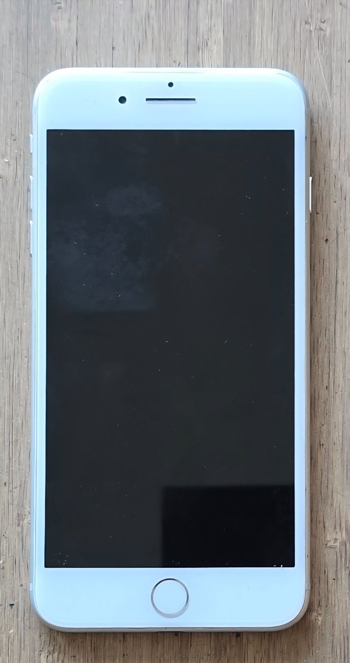 Apple Telefoni cellulari / Smartphones: iPhone 8 Plus 64 GB Space weiss (A1864) – Usato da Thalwil venduto da Kja69 1