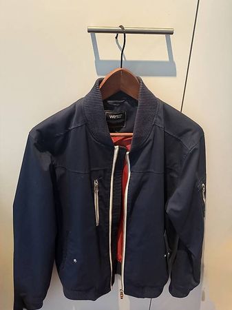 1 Herren Jacke von WESC zu verkaufen!
