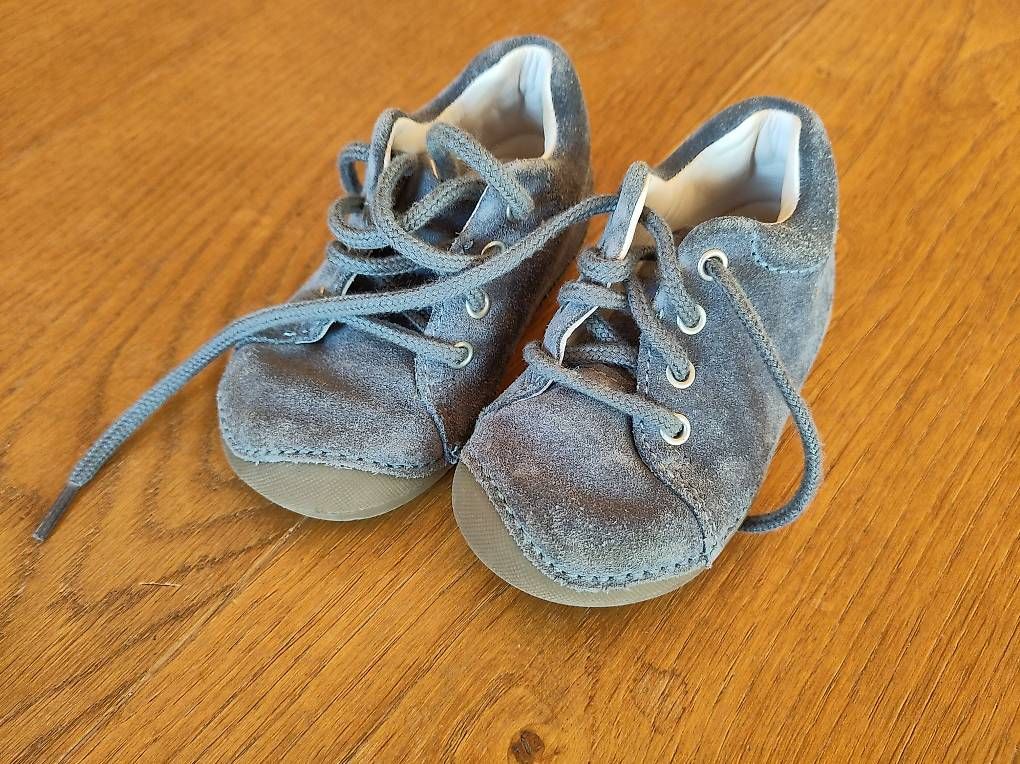 Scarpe per ragazzi: Lauflernschuhe elefanten Grösse 20 – Usato da Igis venduto da Ricema
