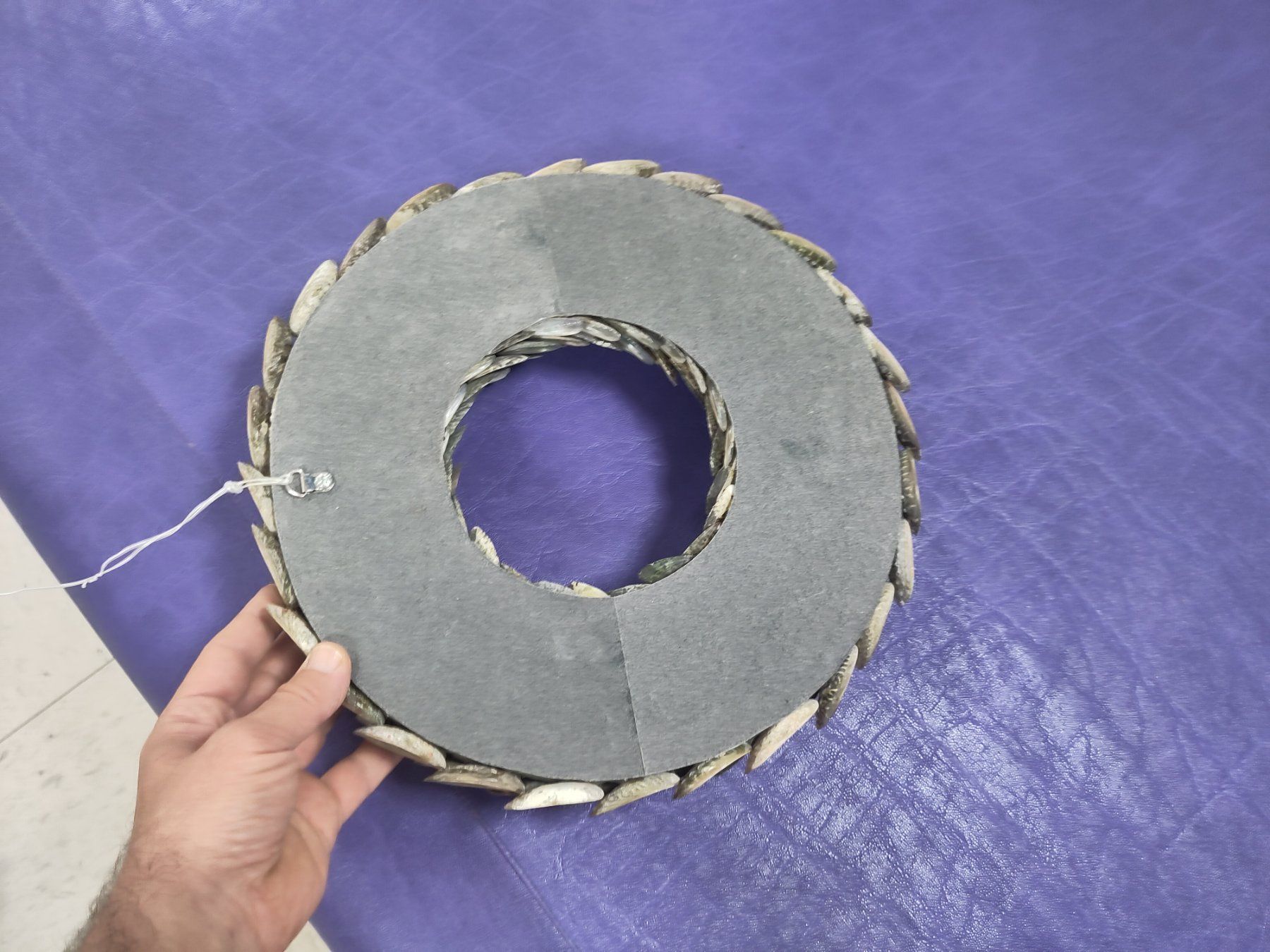 Tutte le decorazioni: Muschelkranz Deko 34cm Durchmesser – Usato da Studen SZ venduto da cith 5