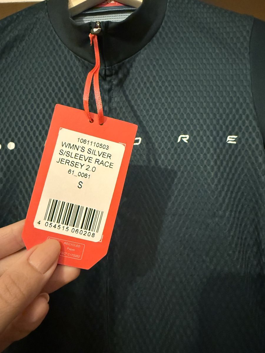 Canottiere & Pantaloni: Cuore Silver Race 2.0 Kurzarmtrikot – Nuovo e nell'imballaggio originale da Bern venduto da anii_i 2
