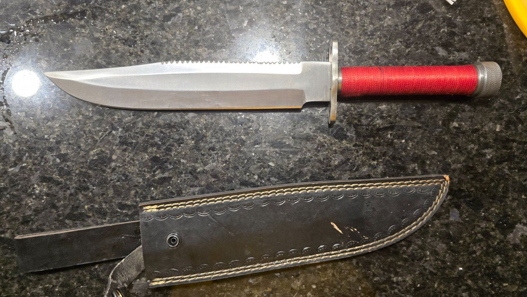 Accessoires: Kampf-/ Campingmesser – Neuf (Voir description) à Igis par Felge_
