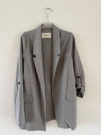 Stylischer Damenblazer von Stradivarius, Grösse S!