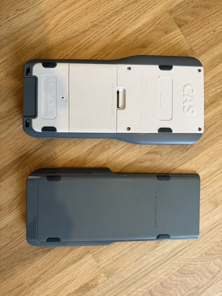 Texas Instruments Calcolatrici tascabili: Prototype RARE - TI-Nspire CAS+ Texas Instrument – Usato da Kloten venduto da Mumiiin 3