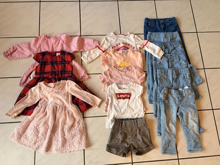Kleiderpaket Mädchen Grösse 86 (14 Teile)