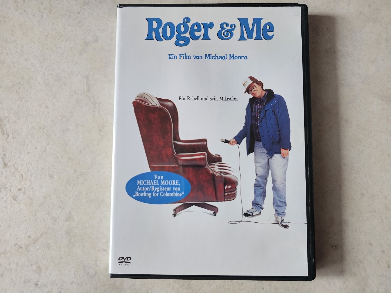 Alle DVDs: Roger & Me  /  (Michael Moore) – Gebraucht aus Schneisingen von backstore24