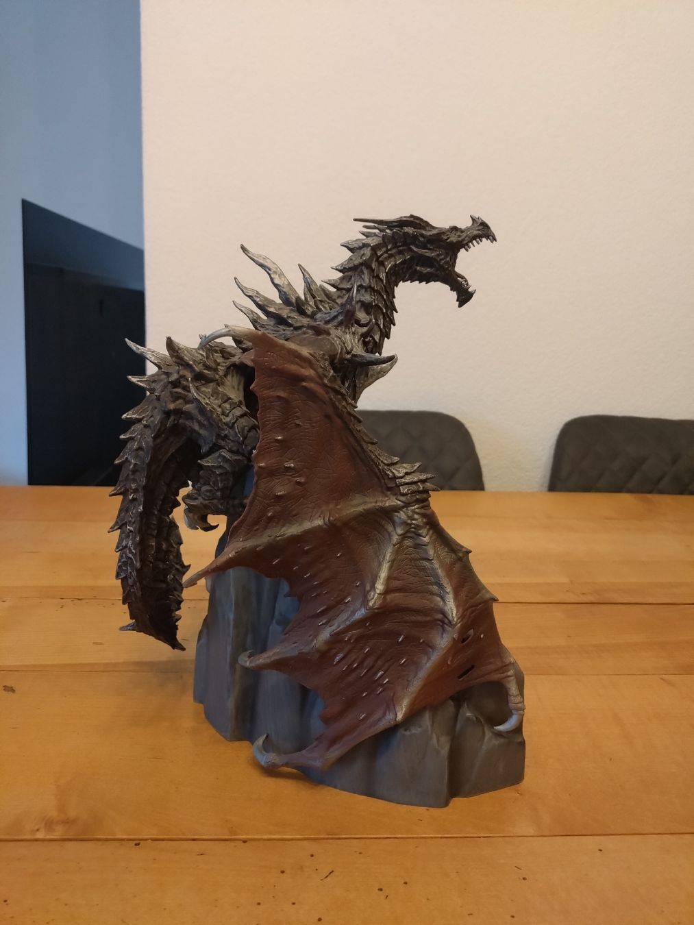 Statuette: Skyrim: Figur Alduin – Usato da Einsiedeln venduto da Warlight 2