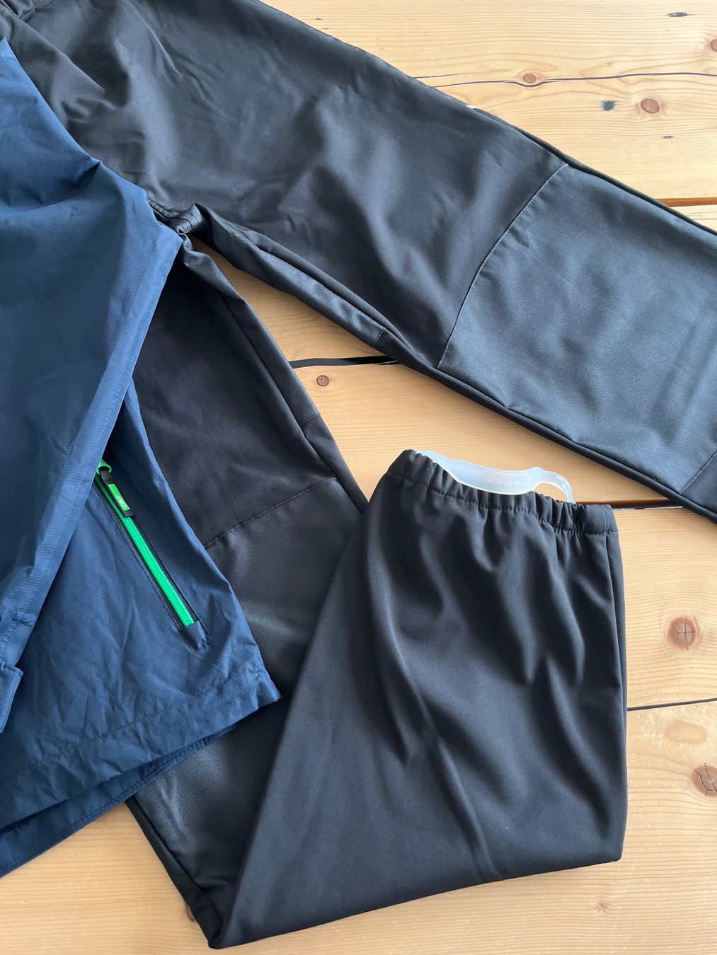 CMP Giacche & Cappotti: Neue NameIt Softshellhose & CMP Regenjacke / Jacke 164/170 – Nuovo (secondo la descrizione) da Davos Dorf venduto da AJRMBA 2