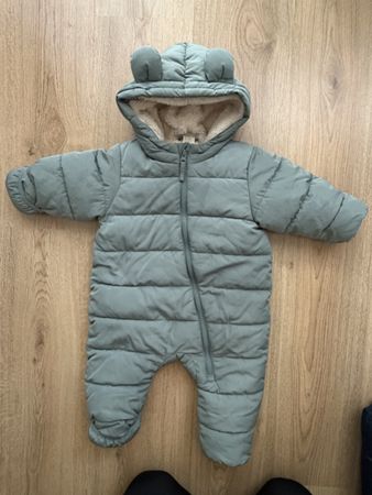 Baby Schneeanzug H&M grün mit Teddyfutter Grösse 68