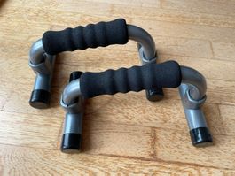 Liegestützenhilfen 2x - Aussehen wie Schwarzenegger!