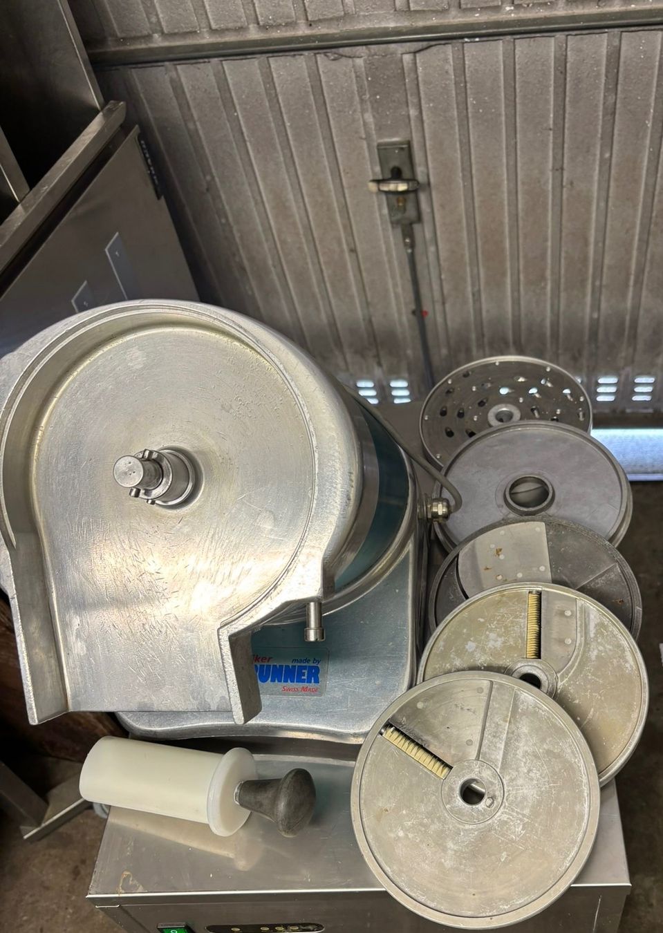 Brunner Anliker Elettrodomestici da cucina: Gemüseschneider GSM 4 – Usato da Spreitenbach venduto da durmis04 2