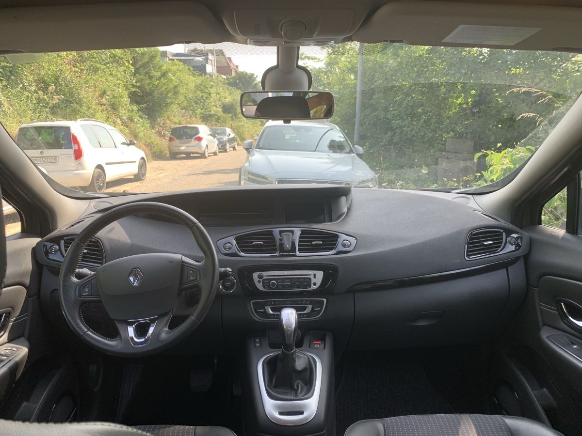 Renault Autos: Renault Scenic dCi110 7Plätze – Gebraucht aus Biel/Bienne von SwissThirdLife 5