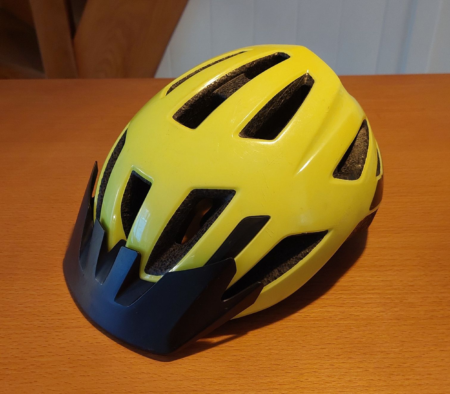 Specialized Helme: Kinder Velo-Helm Gr. 50-55 – Gebraucht aus Basel von ichwillsteigern 2