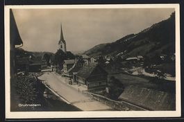 Brunnadern, Ortspartie mit Fahrstrasse u