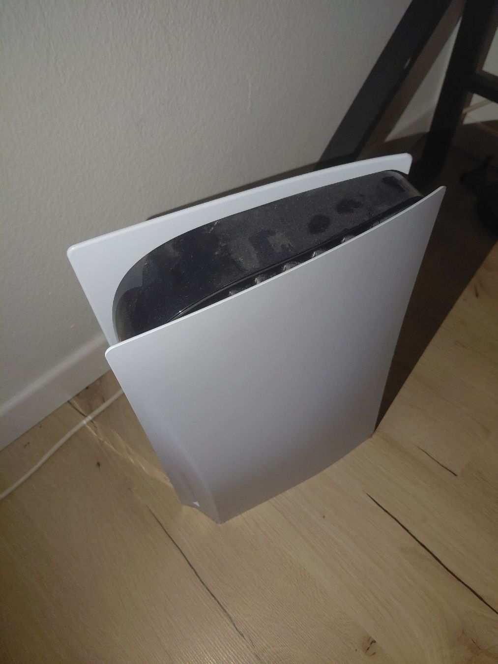 Sony Konsolen: PS5 Spielkonsole mit Ständer und Controller, Top Zustand! – Gebraucht aus Glattbrugg von din_nl6n
