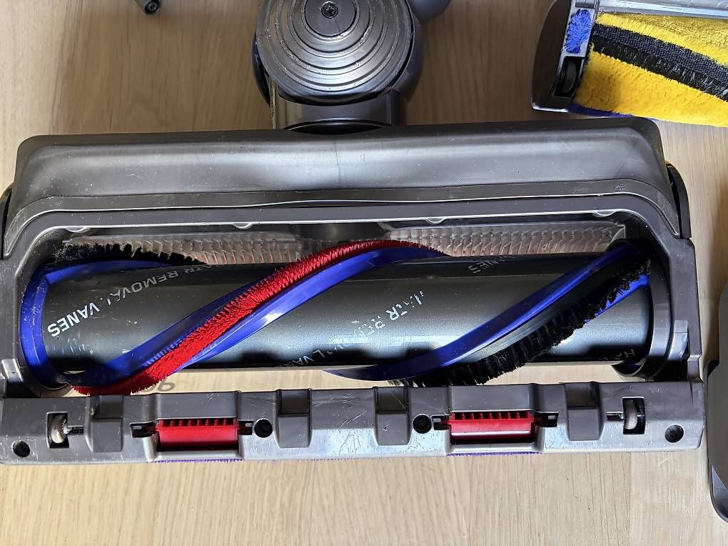 Dyson Aspirapolveri & Accessori: Dyson Gen5 Detect – Usato da Zürich venduto da Ki_wi 3