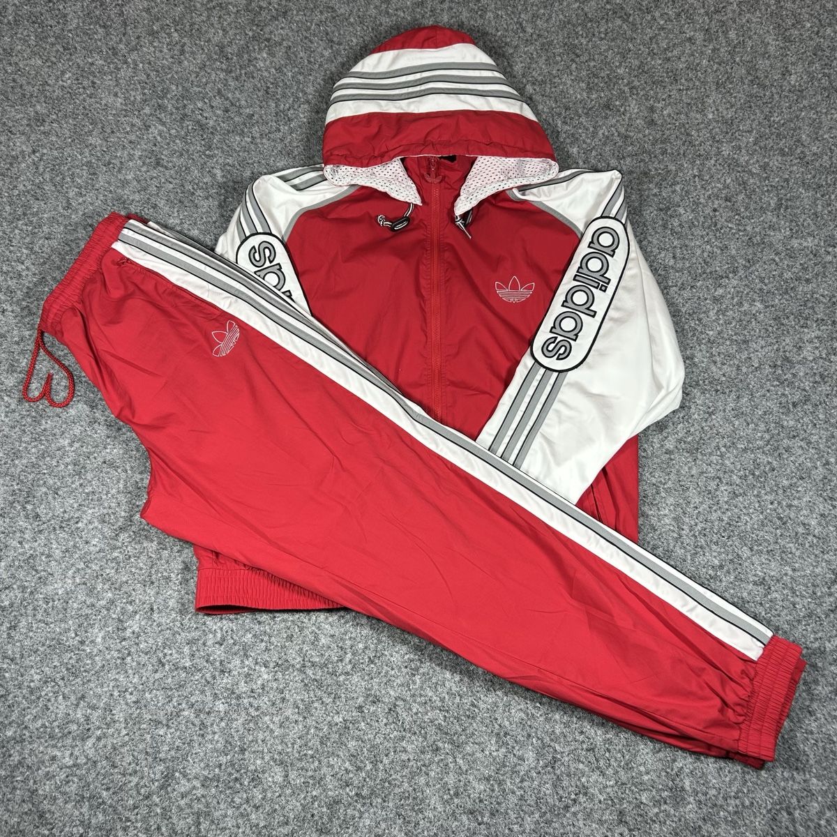 Adidas Vestes: 1990 Adidas track suit  – Neuf (Voir description) à La Sagne NE par Matlasape