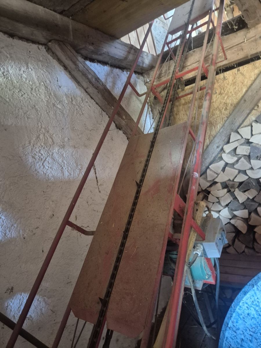 Macchine per carico, silaggio e trasporto: Kleinballen Förderband – Usato da Schwende venduto da weesli 2