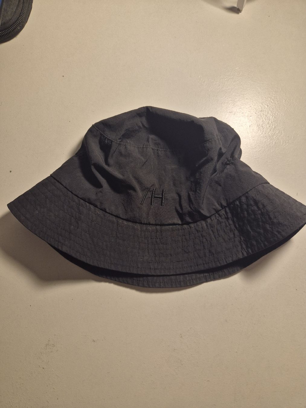 Chapeaux, bonnets & casquettes: Fischerhut – D'occasion à Strengelbach par majasuter