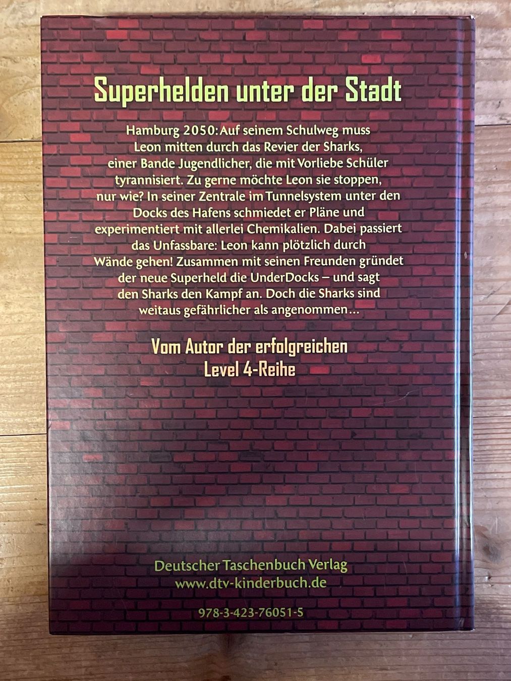 Libri: SCHLÜTER Die UnderDocks: Verschwörung In Der Hafencity – Usato da Frasnacht venduto da GracyStore 1