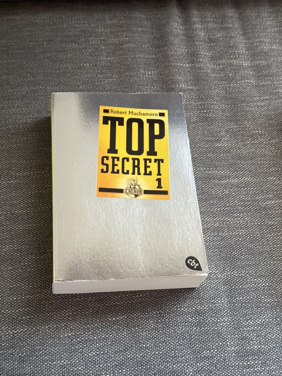 Libri: 3 Top Secret Bücher – Usato da Schötz venduto da hofri 1