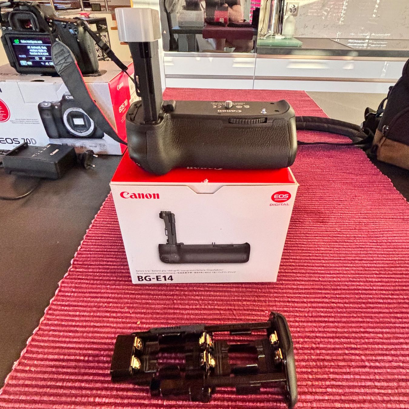 Canon Fotocamera: Canon EOS 70D avec accessoires – Usato da Grône venduto da Phrs 3