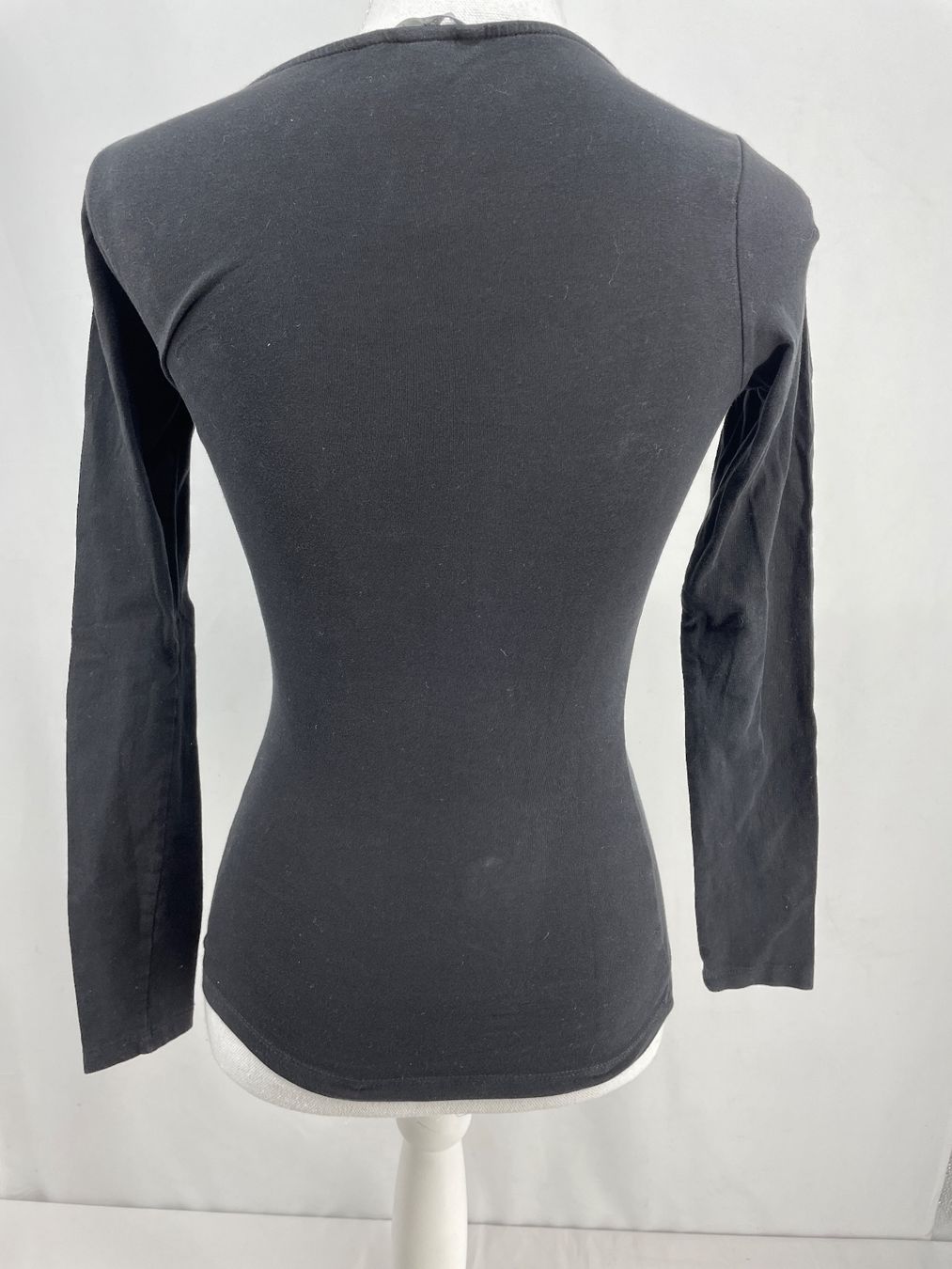 H&M Tops: H&M Pull noir – Gebraucht aus Lausanne von PlusValue_Lausanne 1