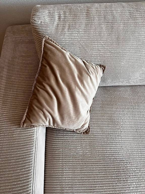 Divani: Cord Ecksofa beige mit Zierkissen – Nuovo (secondo la descrizione) da Zürich venduto da milinda 3
