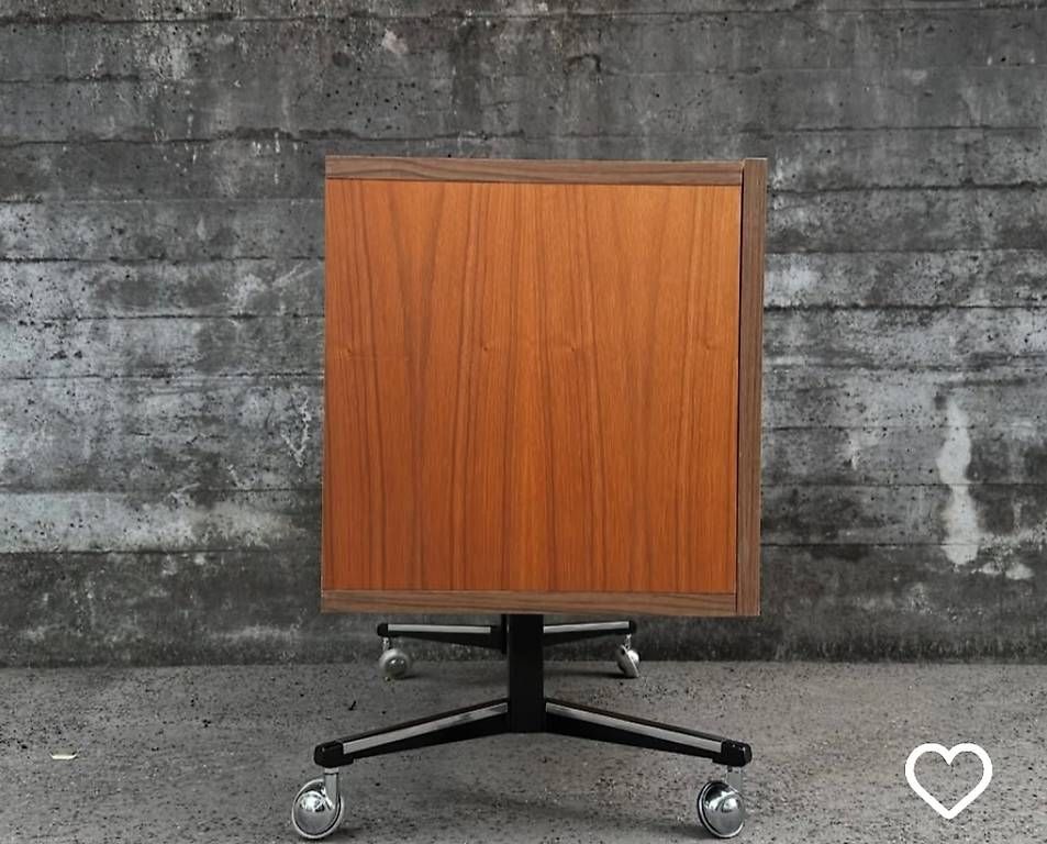 Kommoden: Elegantes Mid-Century Lowboard / Rollcontainer  – Gebraucht aus Zürich von ipalu 2