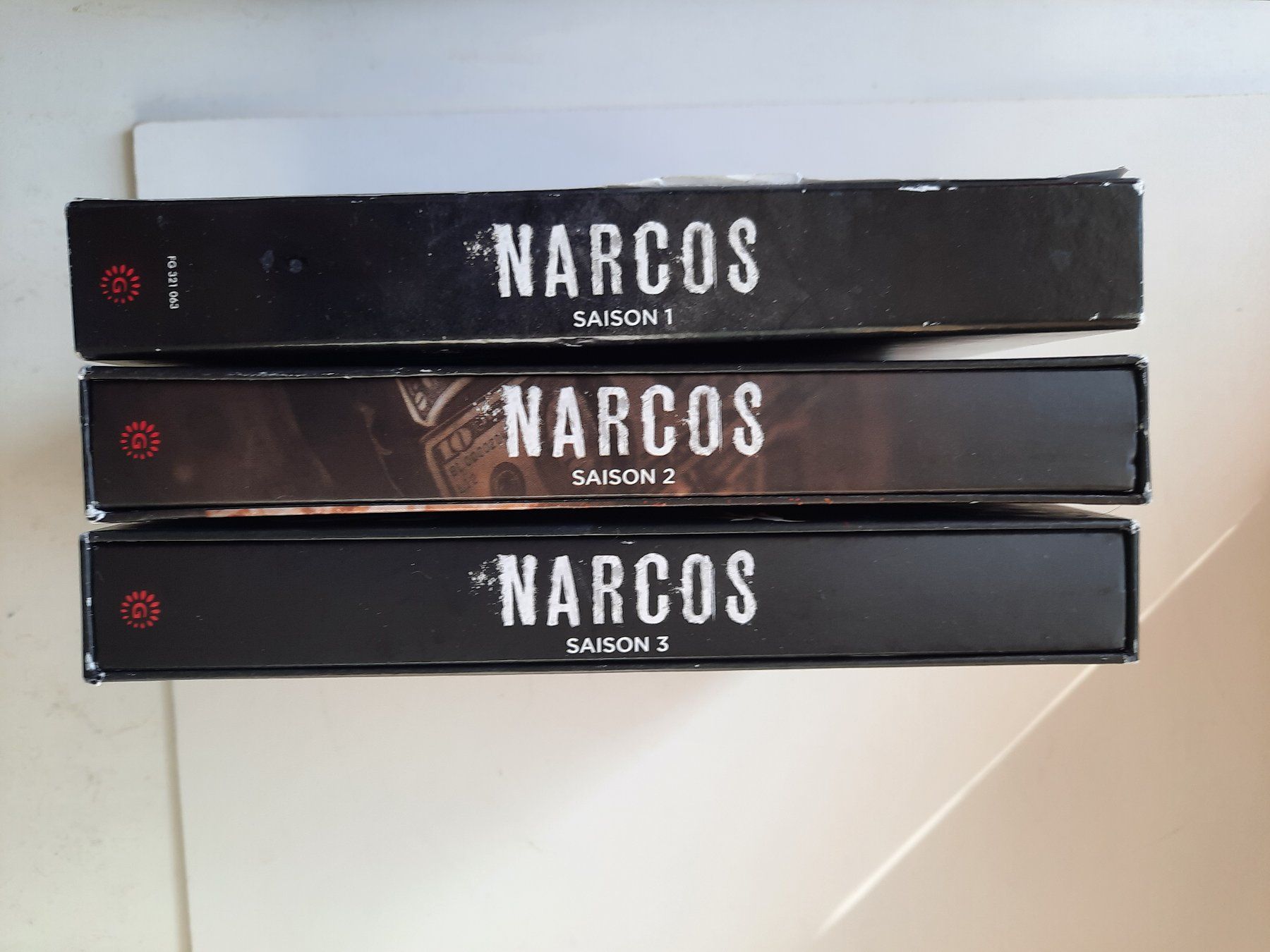 Tutti i DVDs: Narcos Intégrale saison 1 à 3 – Usato da Montreux venduto da princessemalabar 4