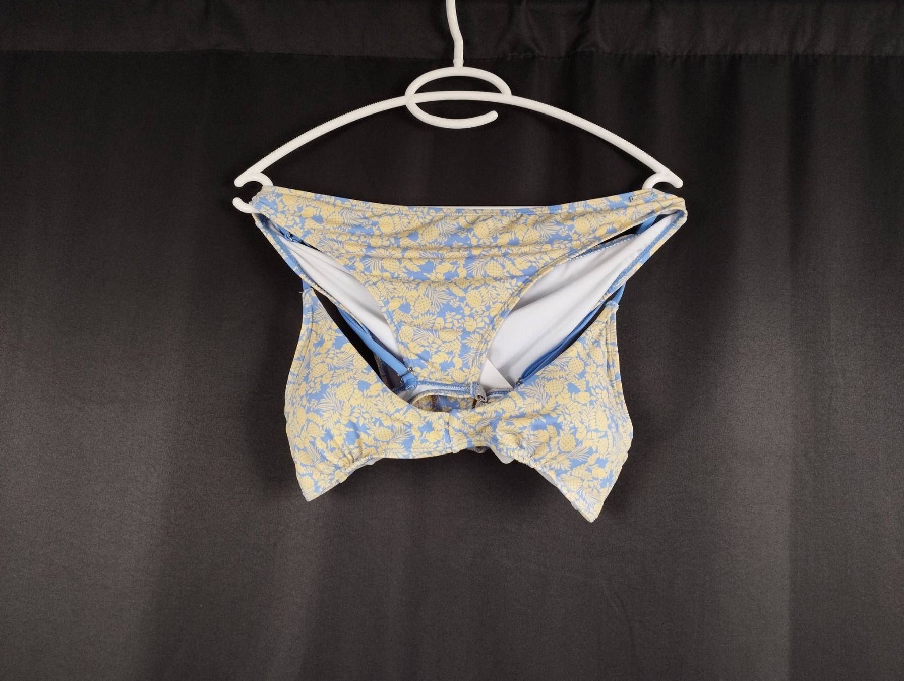 Badekleider & Bikinis: Bikini Blumenmuster blau/gelb Grösse 40 neu – Neu (gemäss Beschreibung) aus Schübelbach von Restwert_Schubelbach