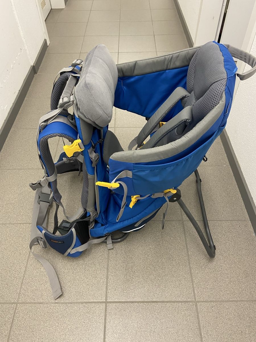 Deuter Marsupi portabebè: Deuter Kid Comfort 2  – Usato da Arbedo venduto da gregmccooper 2