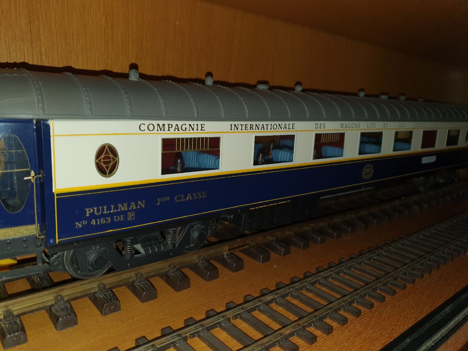 Modellini di ferrovie: J&M Models E 19 inkl. 2 Pullman Wagen Spur 1 – Nuovo (secondo la descrizione) da Münsingen venduto da wd65 7