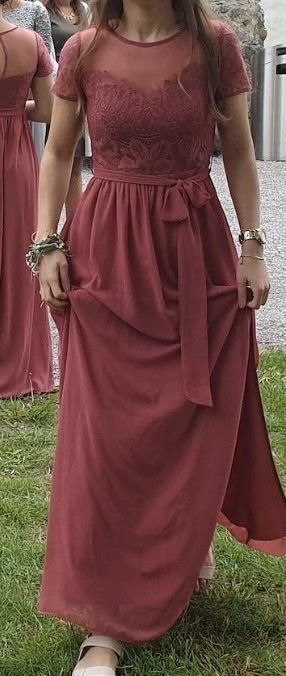 Zalando Vestiti: Abendkleid lang rot mit Spitze Grösse M/36 – Usato da Köniz venduto da dia_rs6m 1
