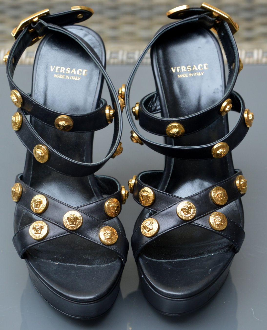 Versace Scarpe da donna: Sandalen Versace sandales Platform Heels .36 – Usato da Collonges venduto da Auganien 2