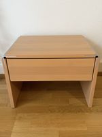 Nachttisch aus Holz mit einer Schublade guter Zustand