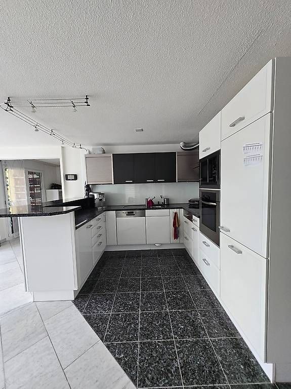 Cucine complete: Komplette Küche inkl. aller Einbaugeräte – Usato da Bonstetten venduto da Ninaj2008 3