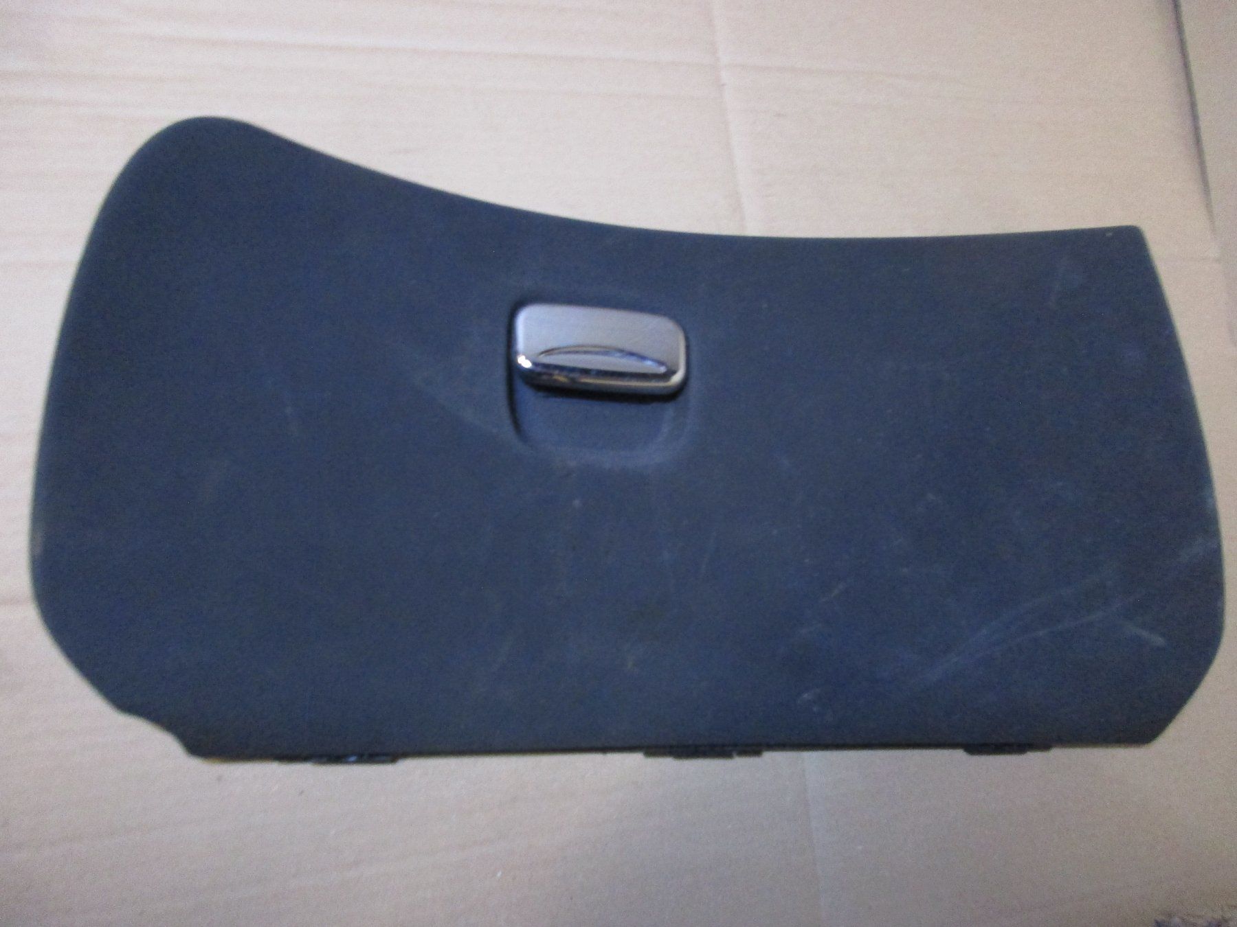 Alfa Romeo Tutti pezzi di ricambio auto: Alfa Romeo 147  Handschuhfach – Usato da Ennetmoos venduto da Truckdiver