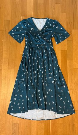 Sommerliches Midikleid mit Blumenmuster, Grösse S