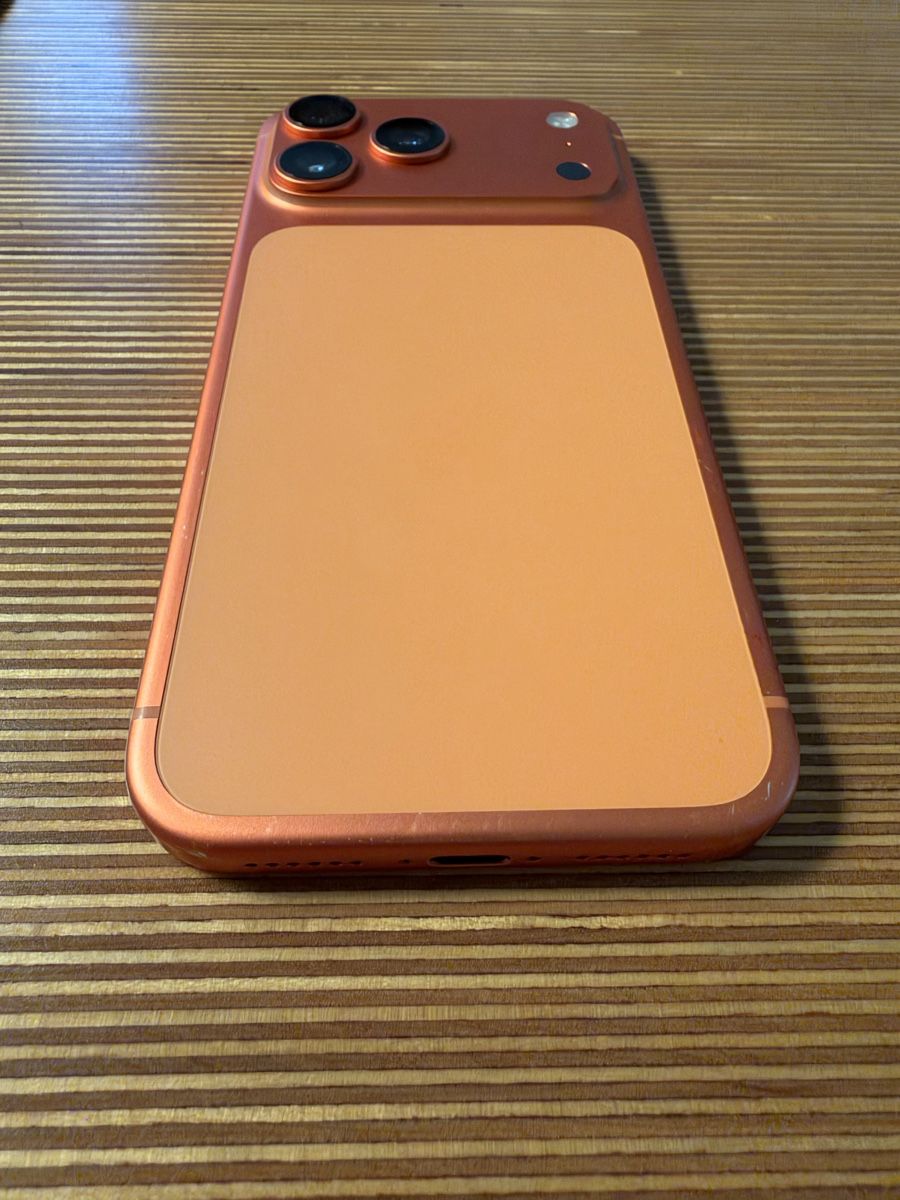 Apple Telefoni cellulari / Smartphones: iPhone 17 Pro Max Cosmic Orange 256 GB – Usato da Hinwil venduto da Annikalsa 6