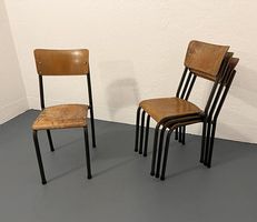 Stapelstühle aus Belgien / Holz, Metall Gestell / 4er Set