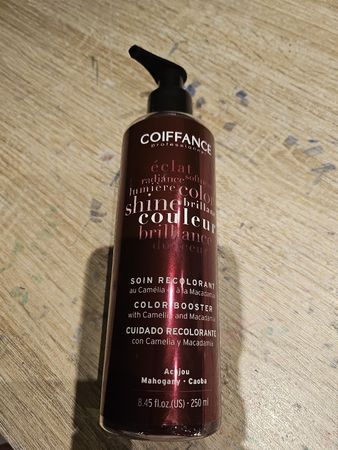 soin recolorant acajou