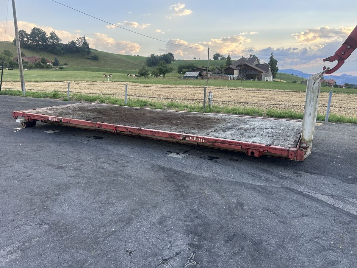 Conteneurs de construction: Pritsche zu Hackengerät – D'occasion à Fahrni par vario415 1