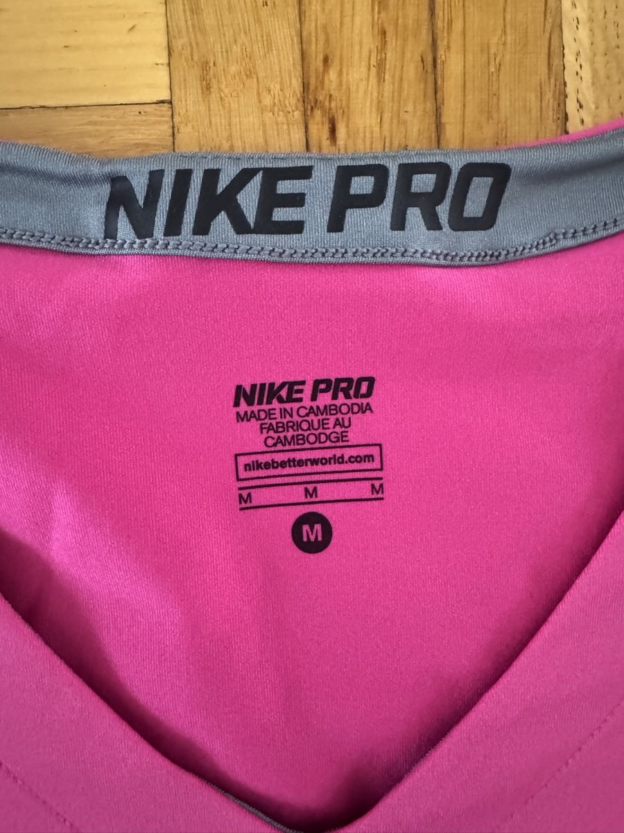 Nike T-shirt: NIKE Damen Shirt Gr.M – Nuovo (secondo la descrizione) da Siebnen venduto da emik01 1
