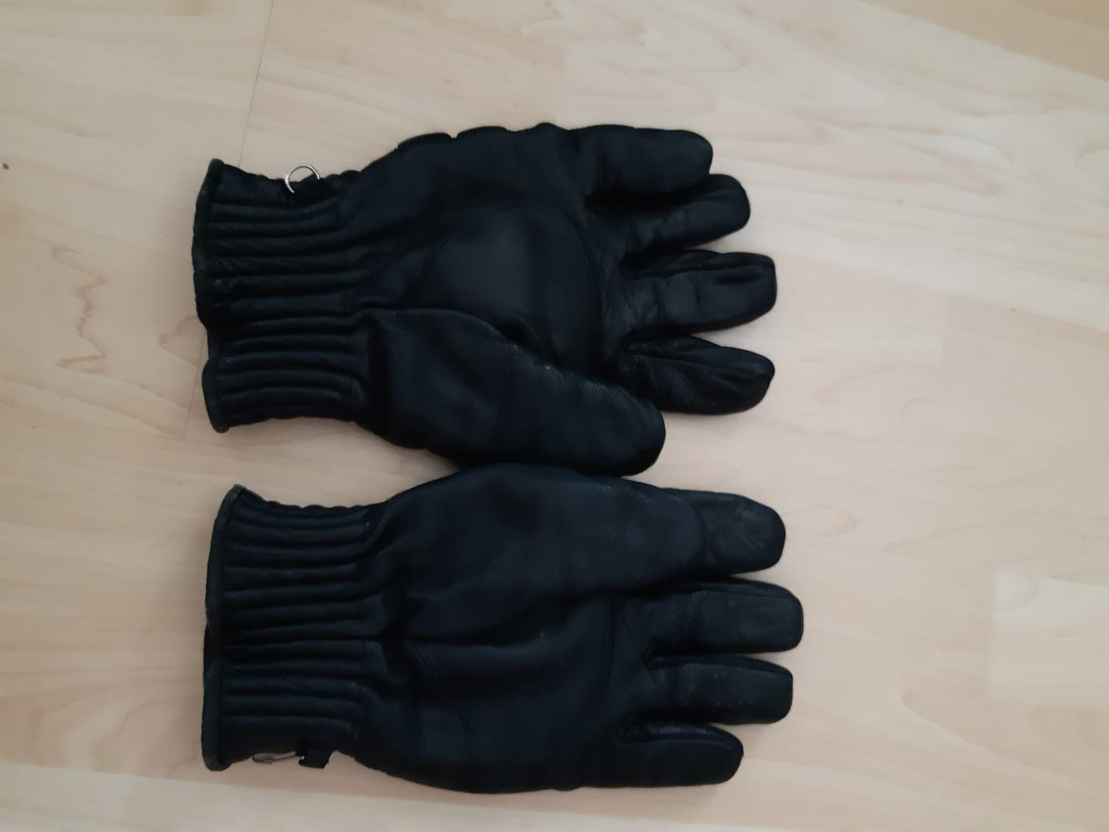 Guanti & manicotti: MARKENHANDSCHUHE, GR. 7 – Usato da sachseln venduto da soficool 4