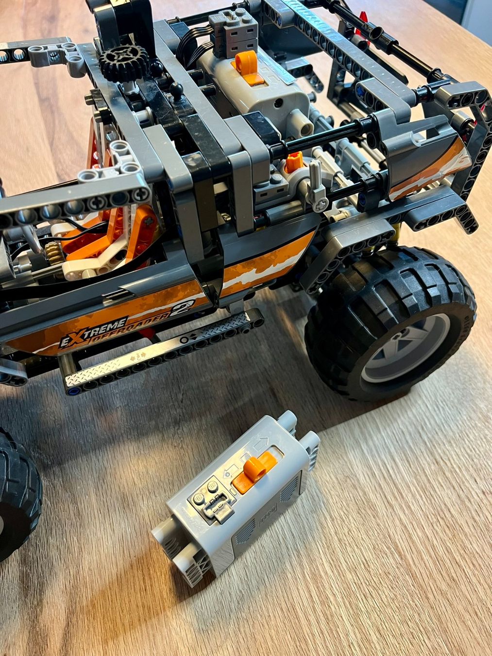 Technics Baukästen: LEGO Technic 8297 Extreme Offroader – Gebraucht aus Vogelsang AG von TW94 9